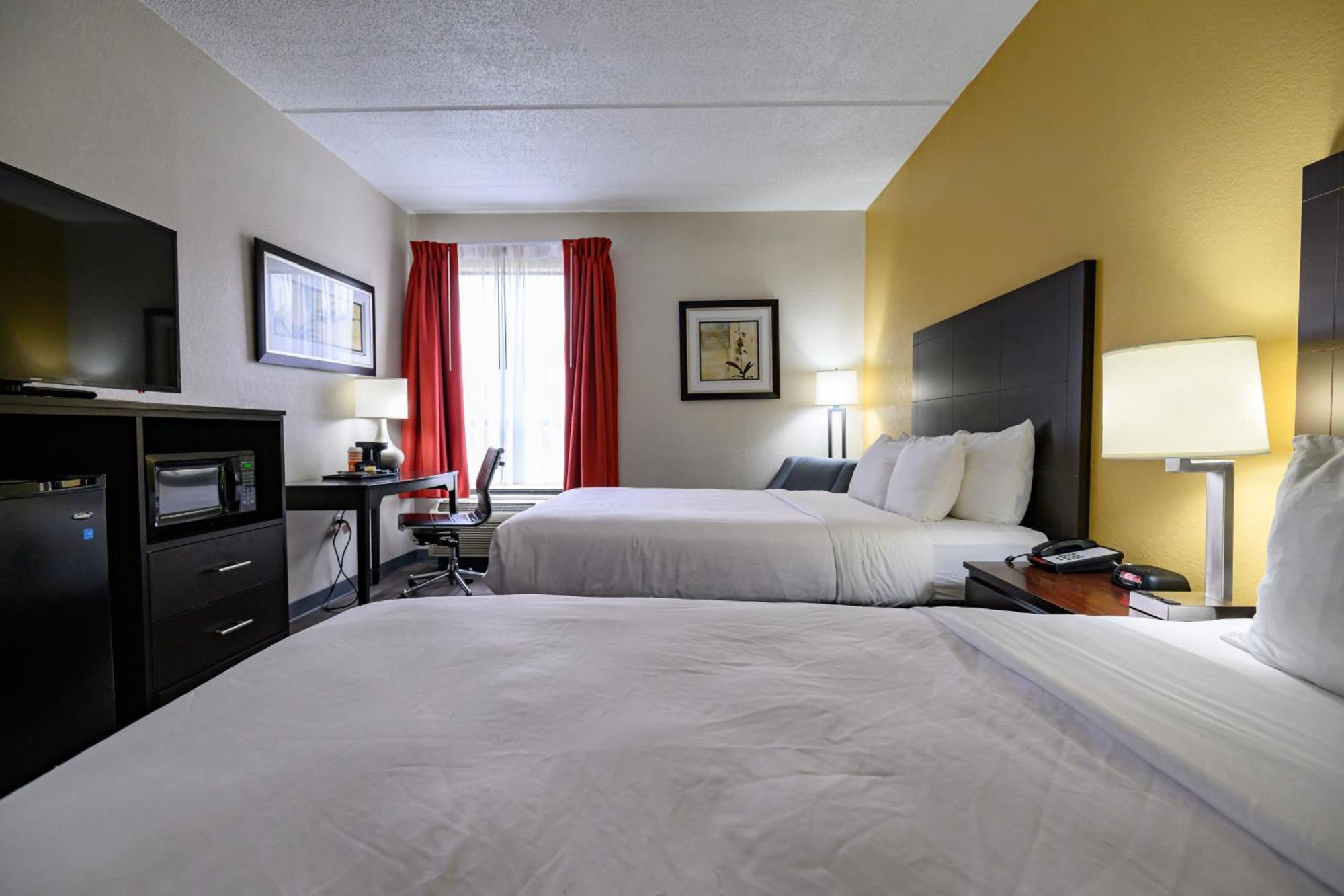 Quality Inn & Suites Lexington Bagian luar foto