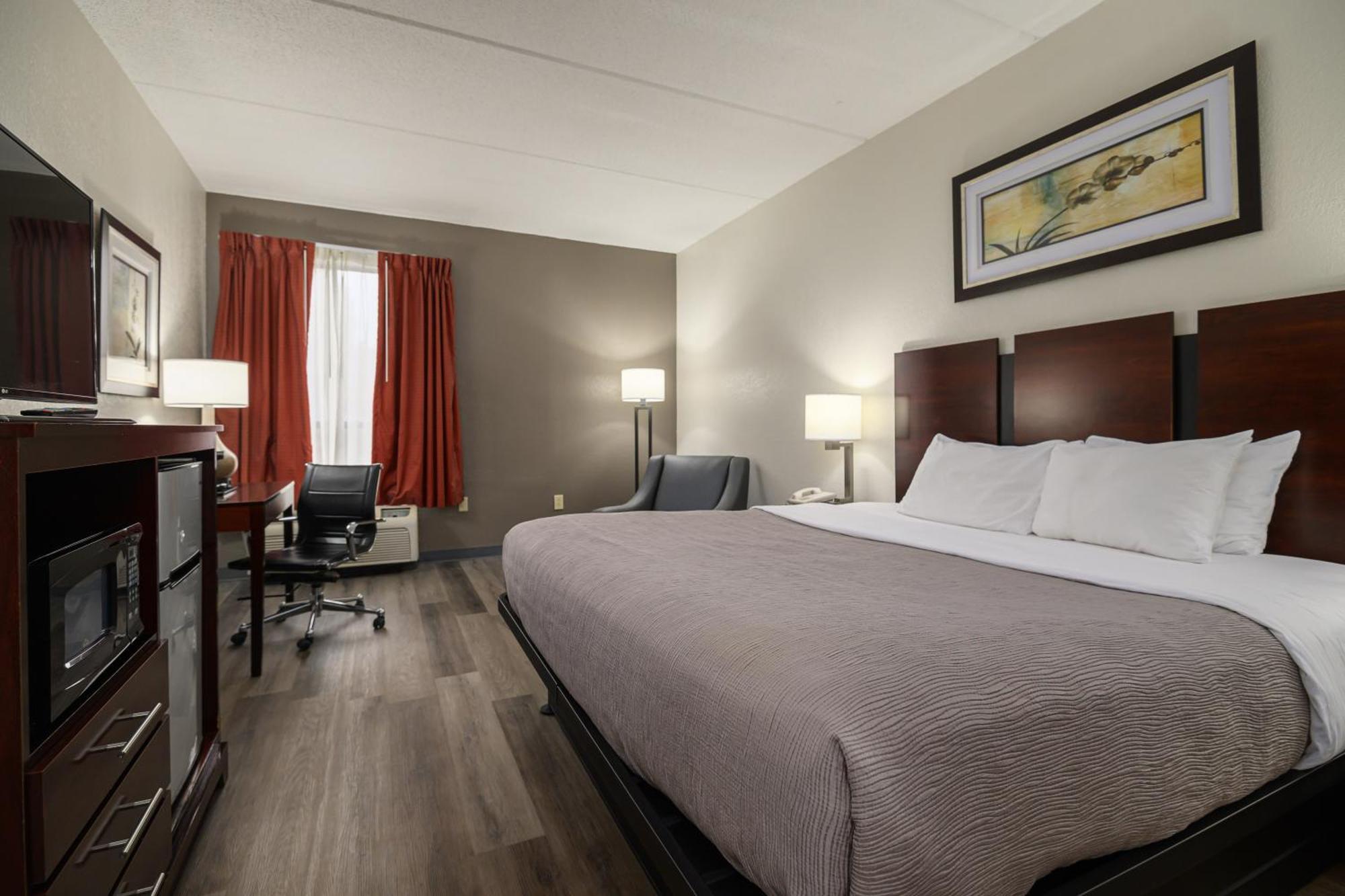 Quality Inn & Suites Lexington Bagian luar foto
