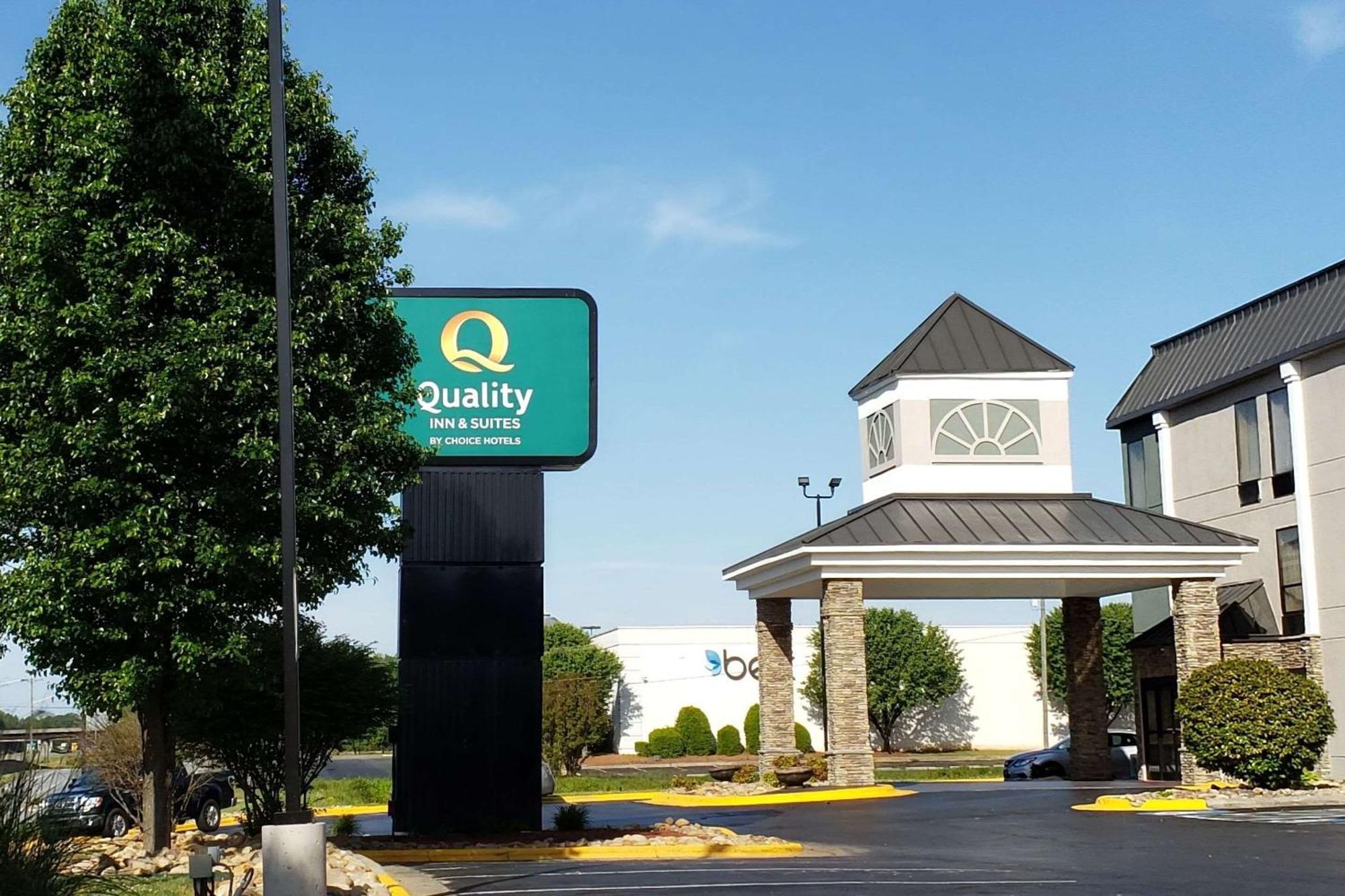 Quality Inn & Suites Lexington Bagian luar foto